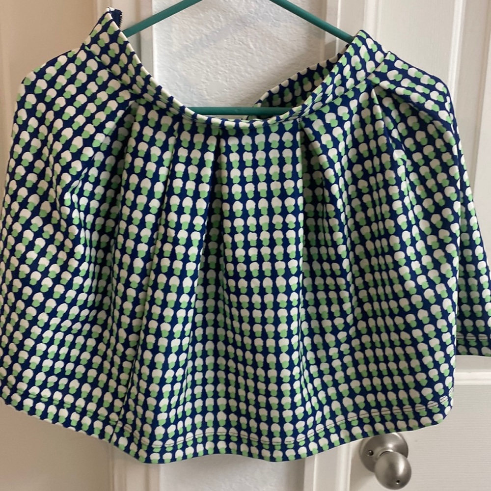 Soprano Nordstrom skirt. Green, blue and white pattern. Size S. Great Condition